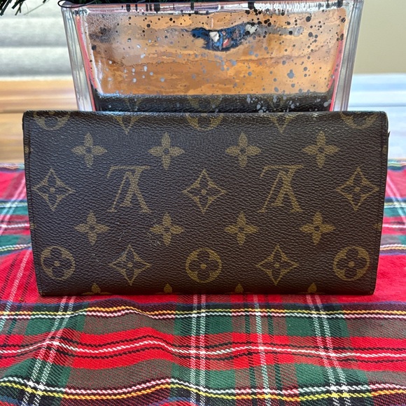 Authentic Louis Vuitton Josephine Wallet - Picture 3 of 11